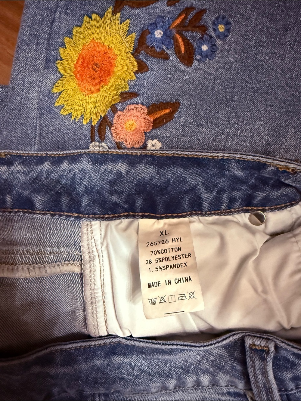 Flamingals Embroidered Floral Denim Jeans with Stretch XL (12/14) - Picture 5 of 6